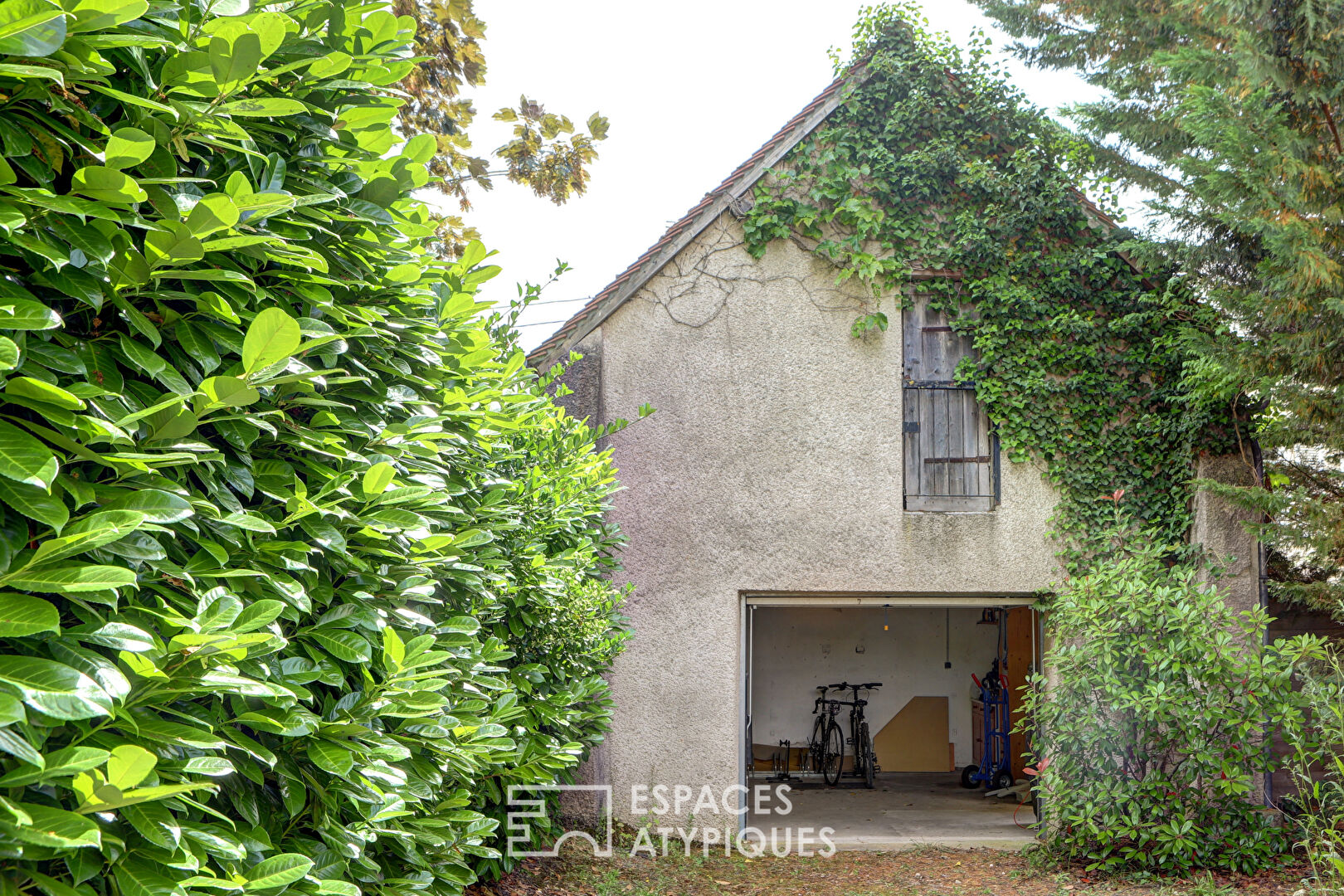 Maison de bourg à proximité du canal d’Orléans et son jardin
