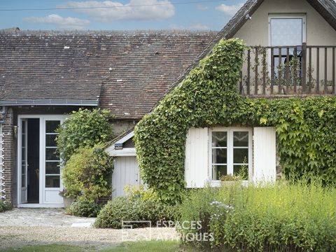 Country house with its indoor swimming pool