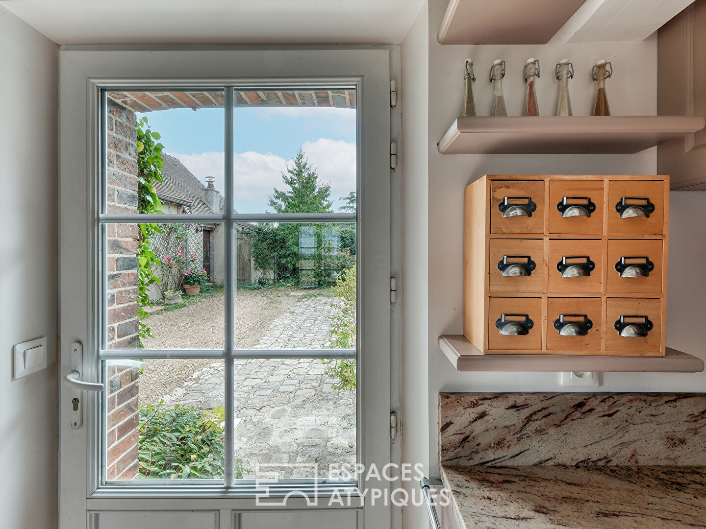 Country house with its indoor swimming pool