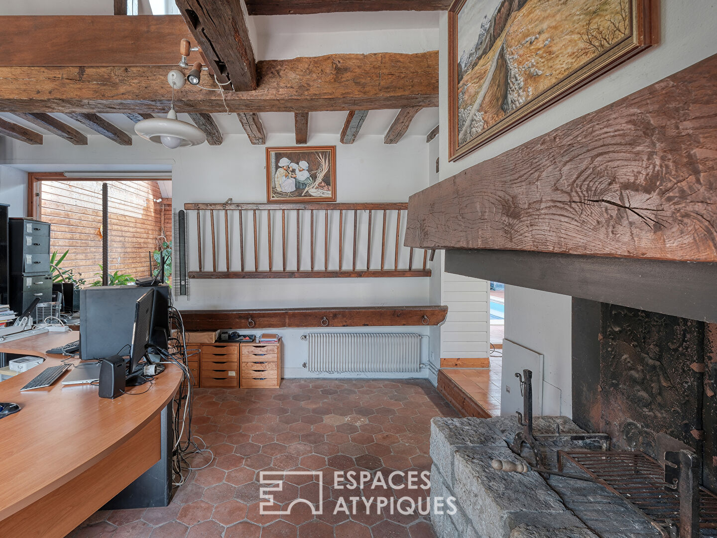 Country house with its indoor swimming pool