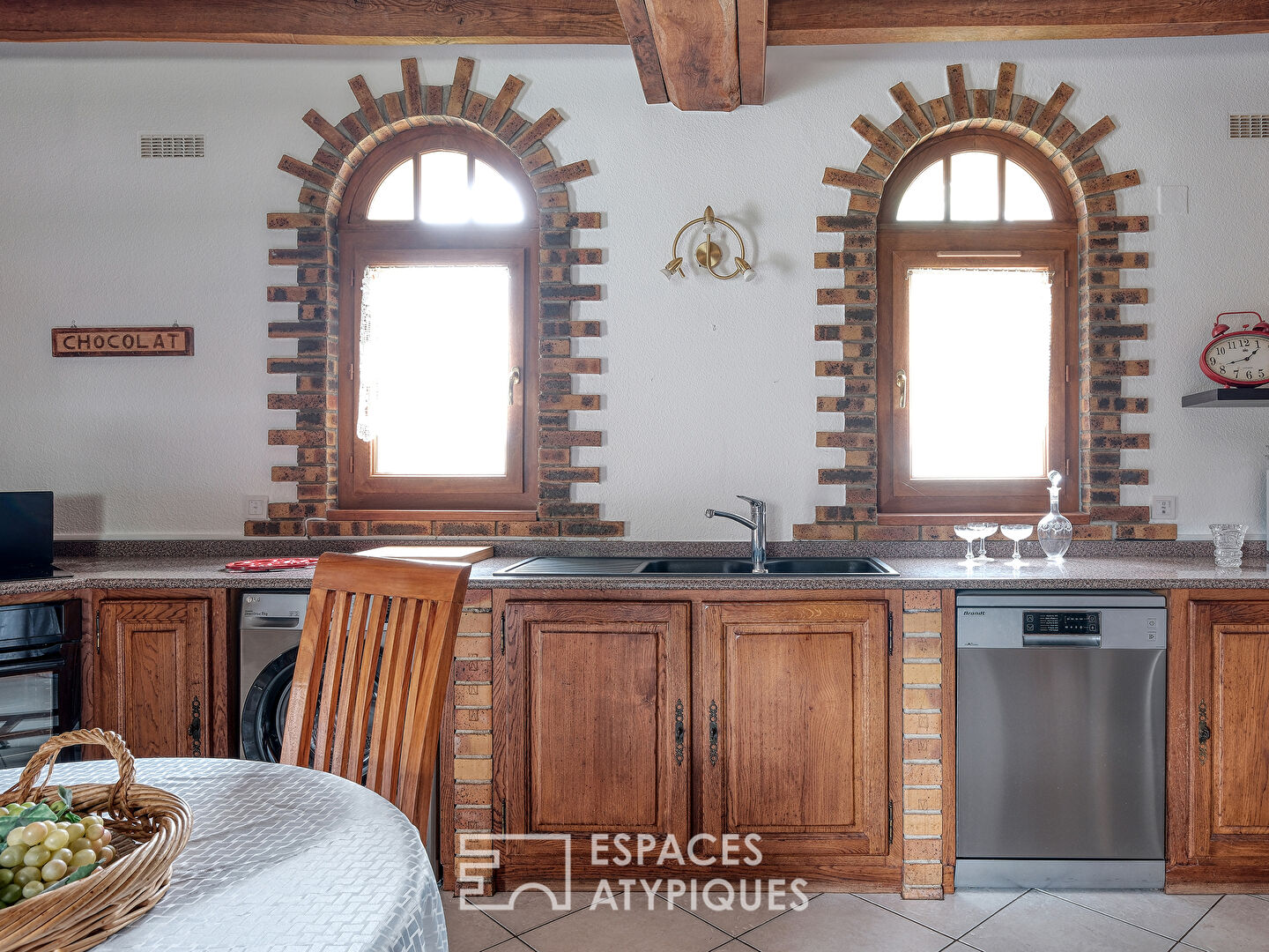 Charmante maison en pierre dans un environnement champêtre