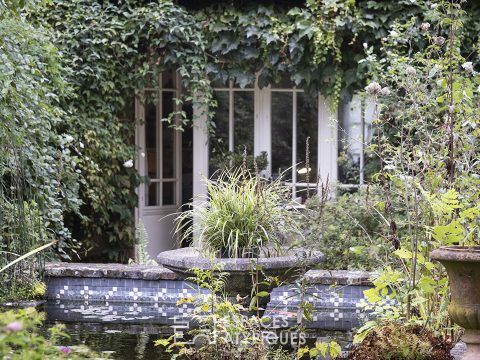 Longère au style cottage anglais et son jardin bucolique