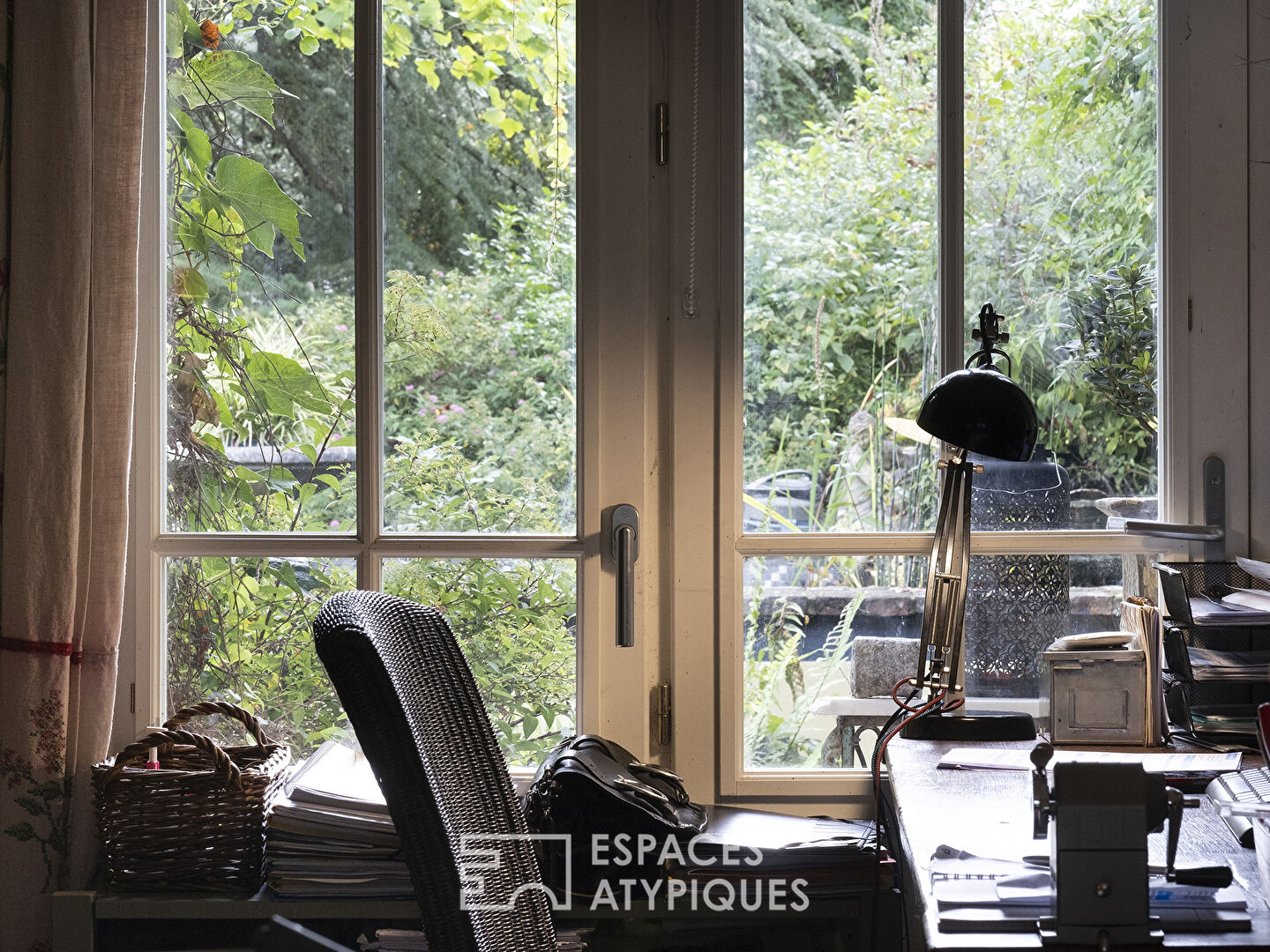 Longère au style cottage anglais et son jardin bucolique