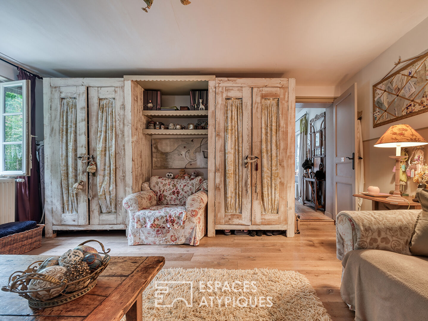 Longère au style cottage anglais et son jardin bucolique
