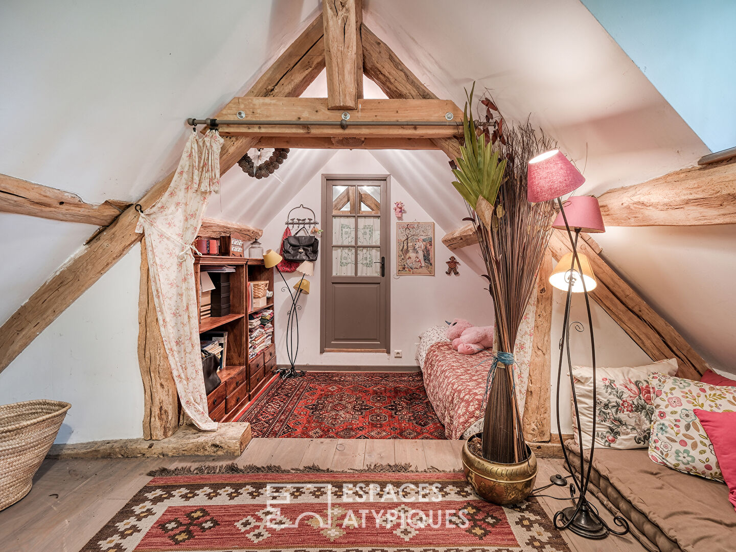 Longère au style cottage anglais et son jardin bucolique