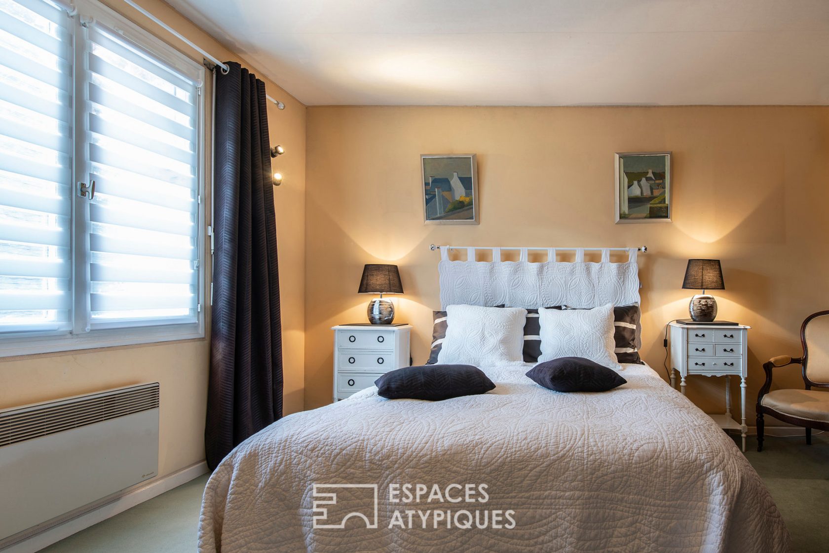 Propriété contemporaine avec piscine