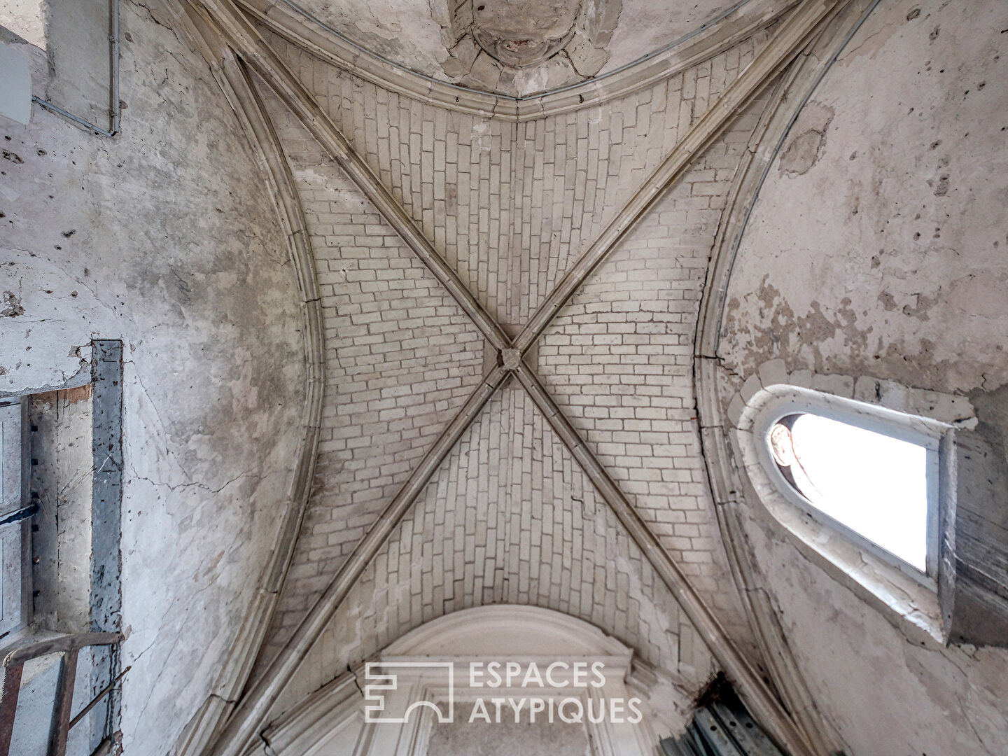 Maison au charme d’antan et sa chapelle