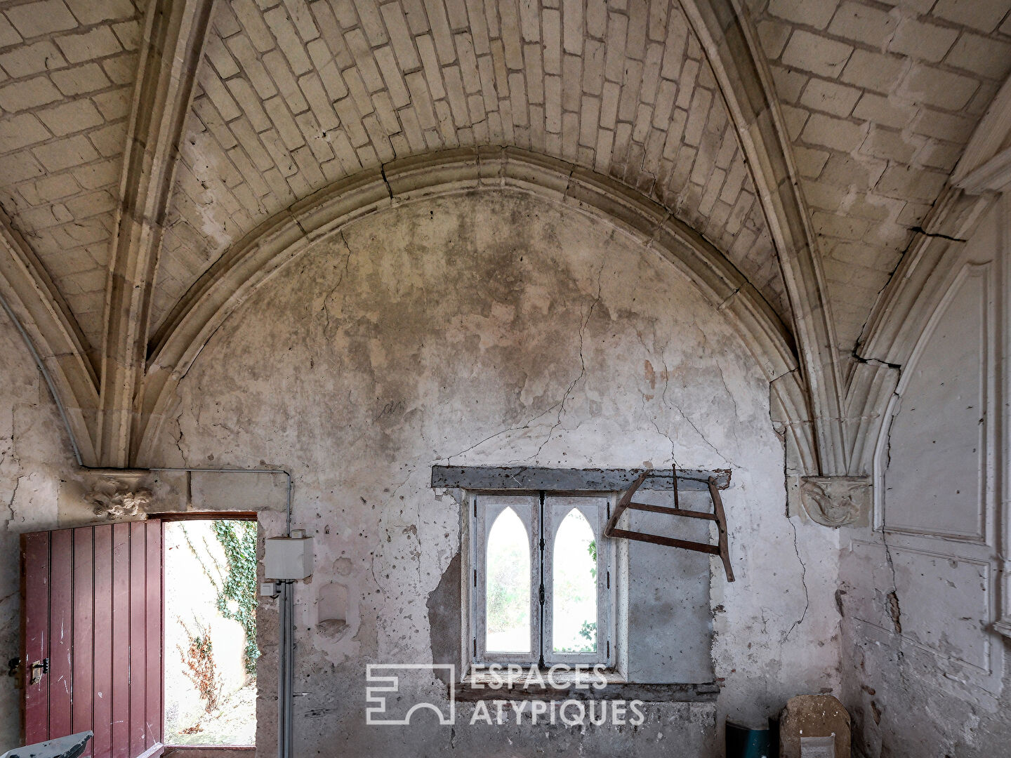 Maison au charme d’antan et sa chapelle