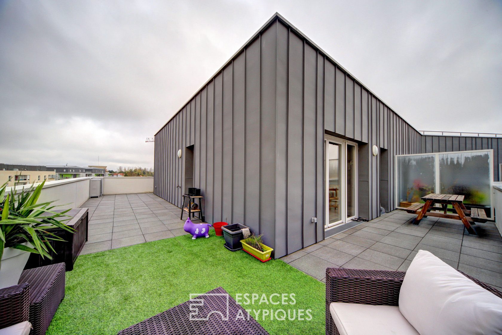 Appartement toit-terrasse contemporain