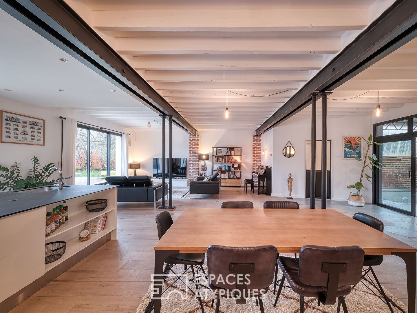 Loft in a former grain factory with swimming pool