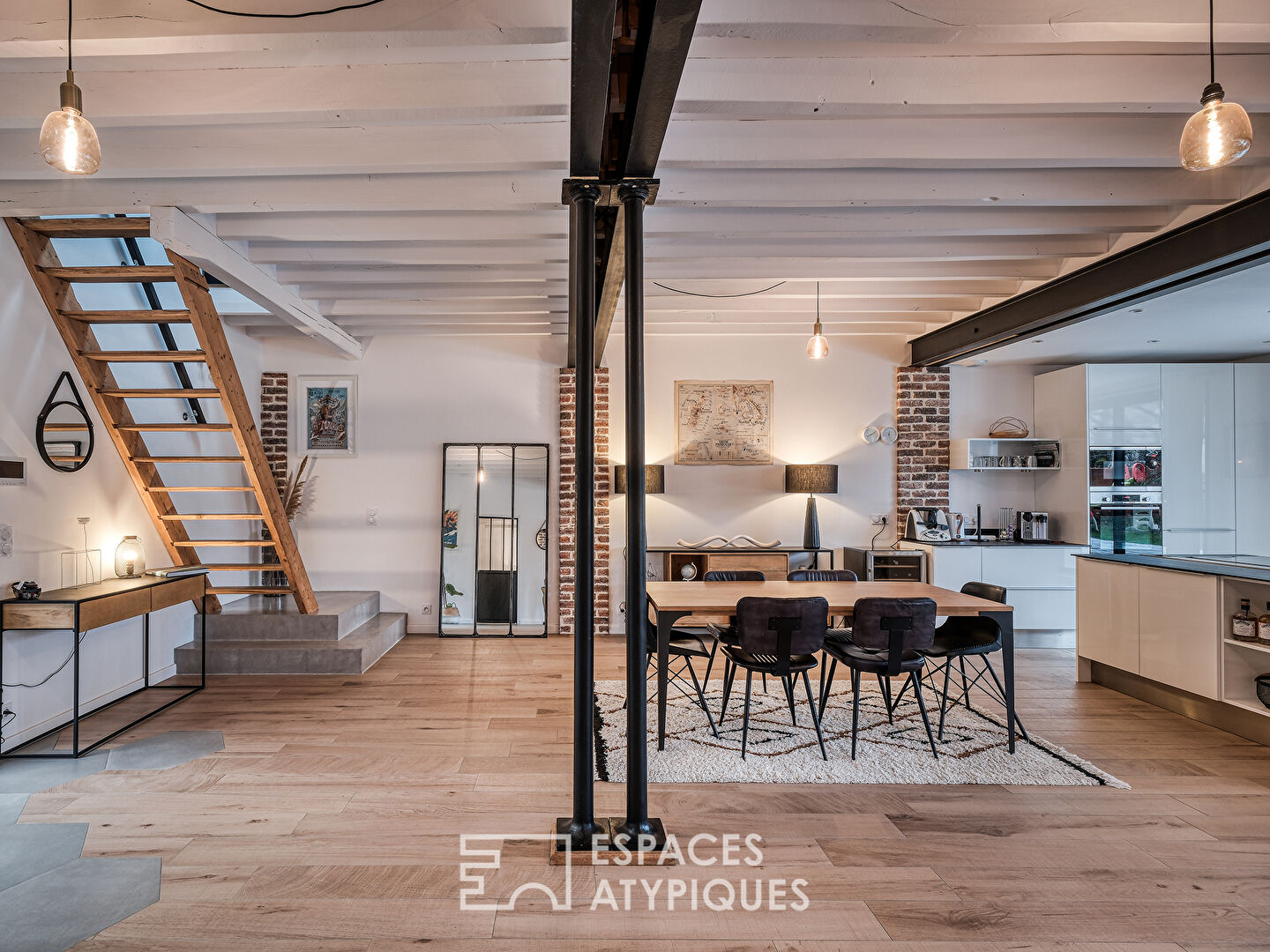 Loft in a former grain factory with swimming pool