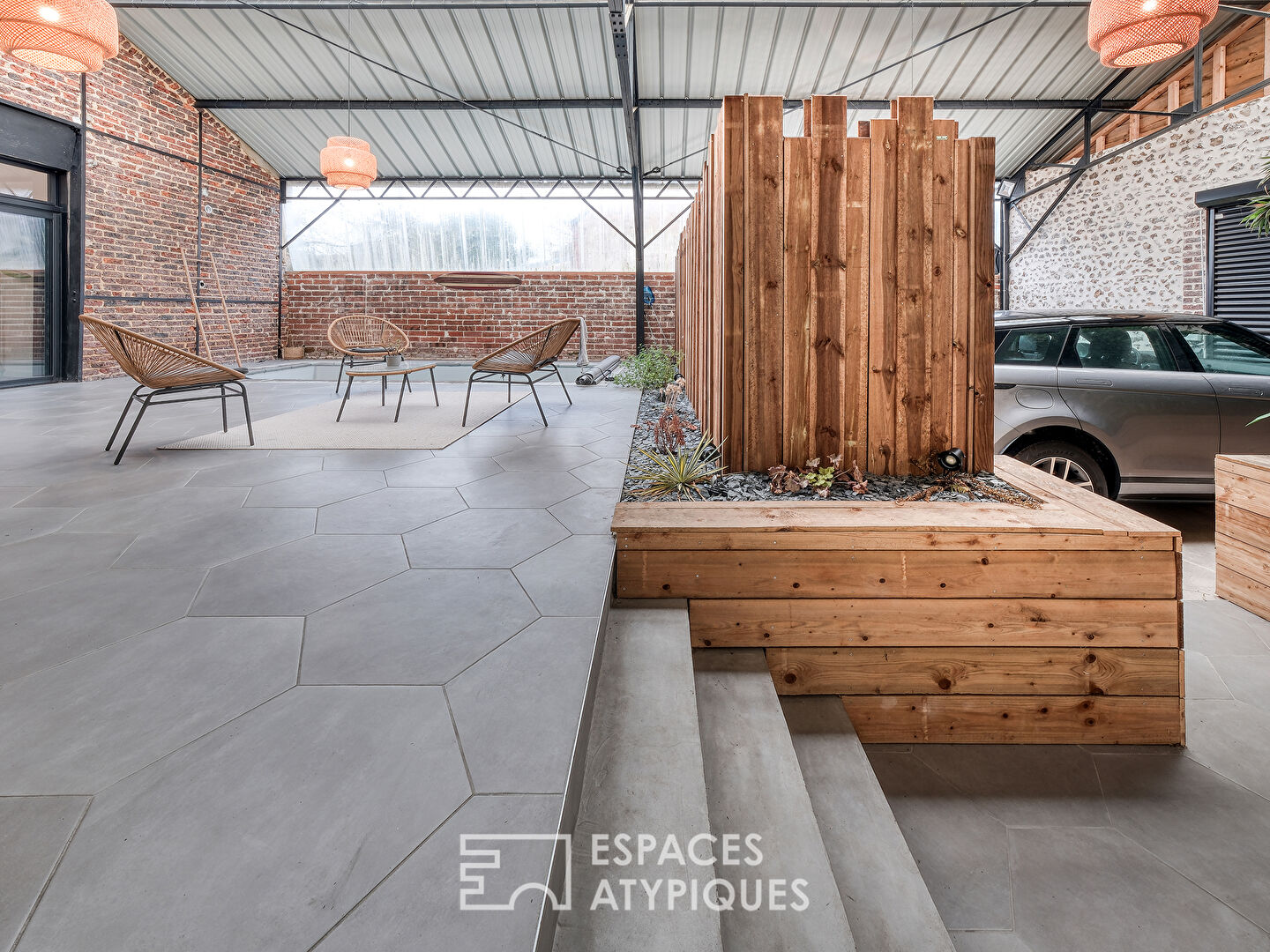 Loft in a former grain factory with swimming pool