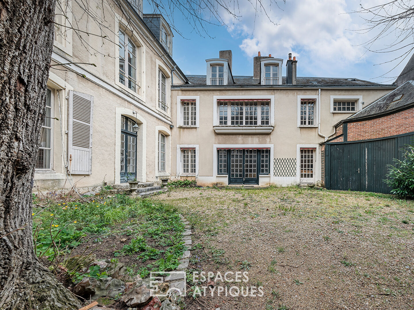 Hôtel Particulier du XVIIIe siècle au coeur du centre historique