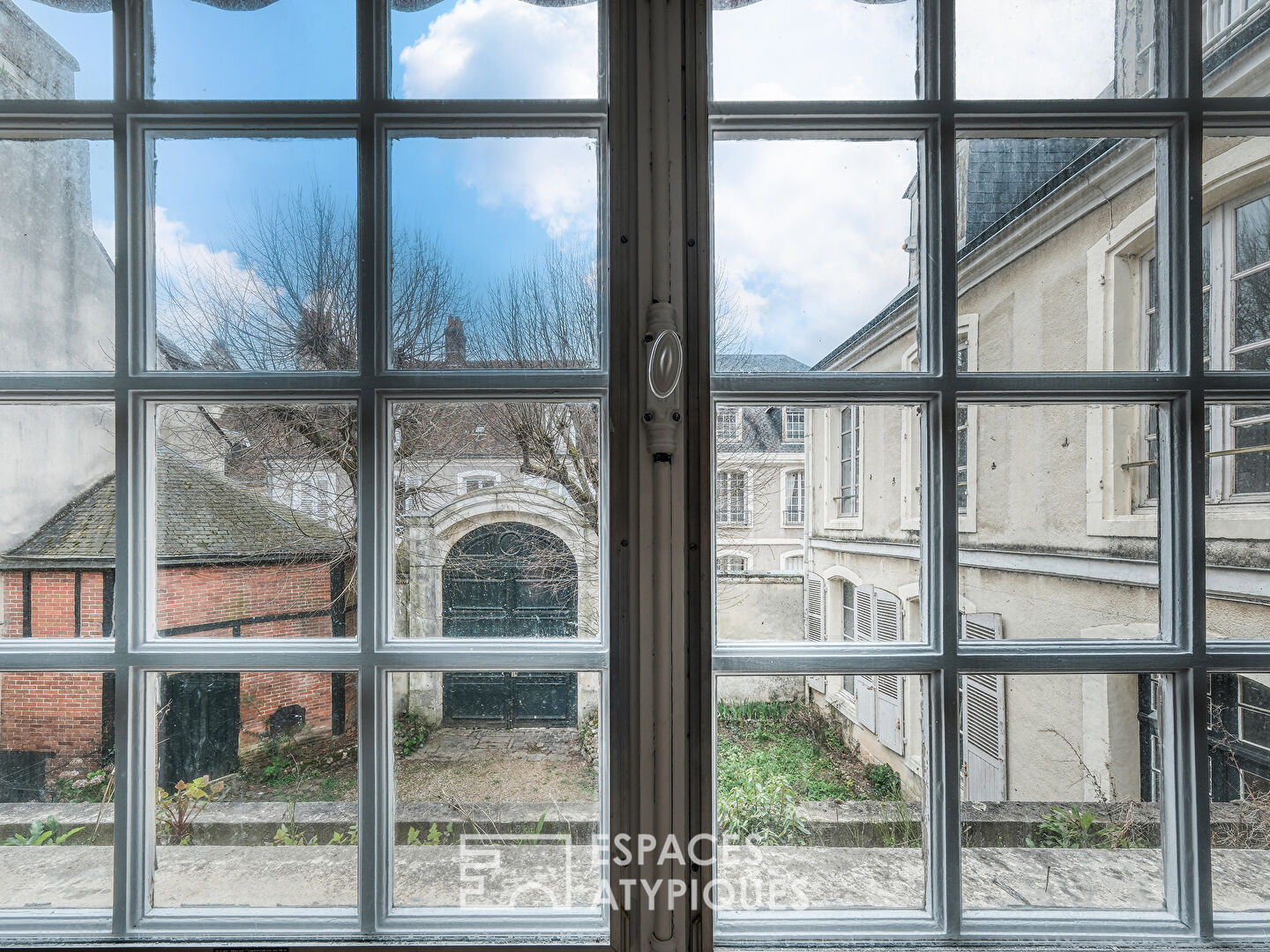 Hôtel Particulier du XVIIIe siècle au coeur du centre historique