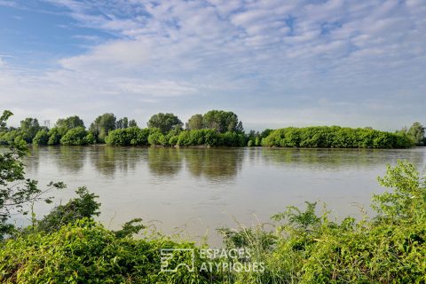 Anciennes maisonnettes de pêcheurs au bord de la Loire