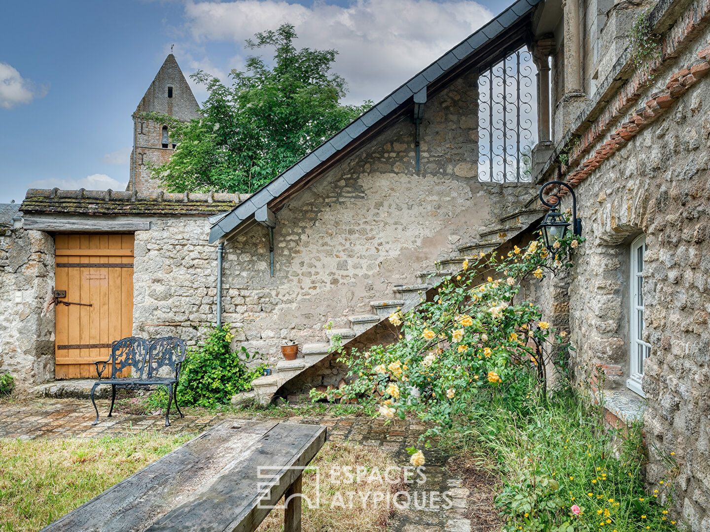 Anciennes chapelle et orangerie