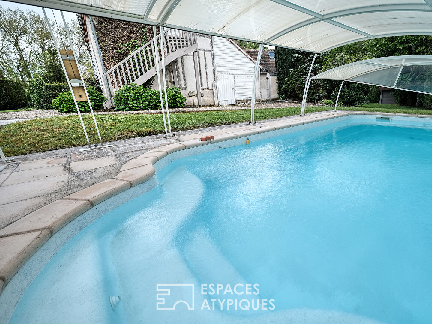 Demeure de caractère au calme avec piscine