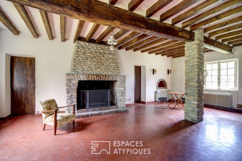 Charming farmhouse to reinvent