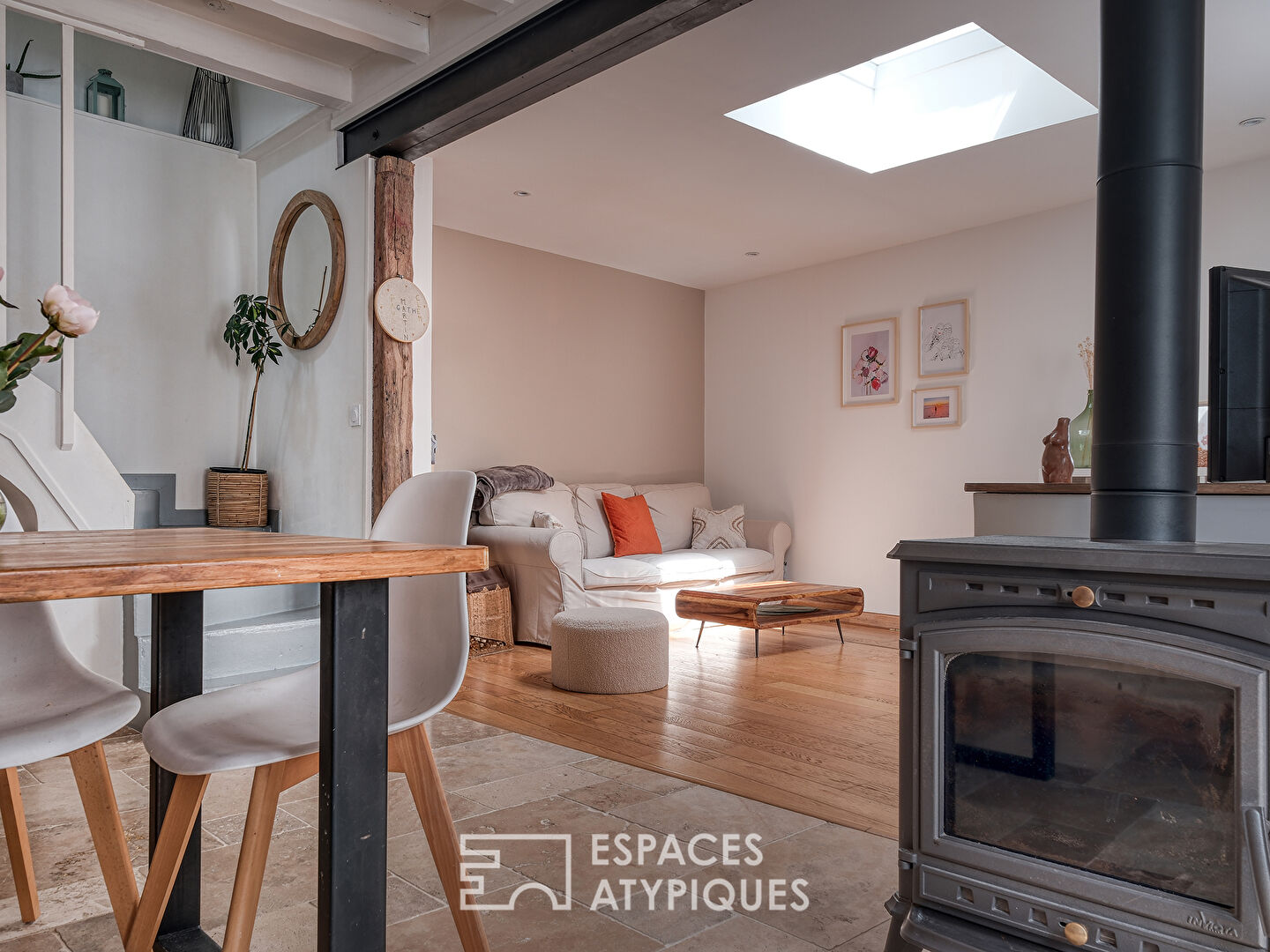 Maison de bourg cosy et sa chambre parentale avec terrasse