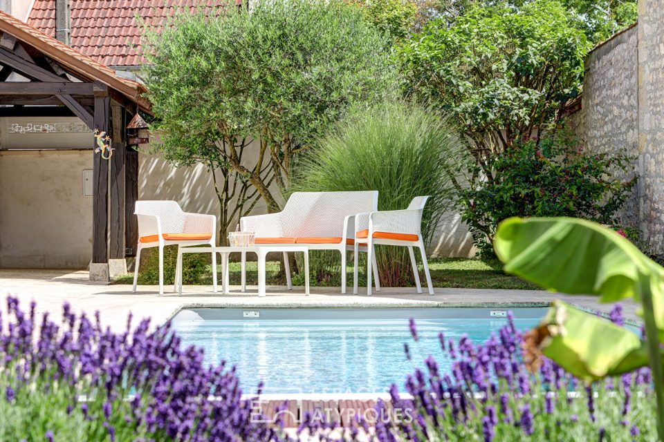 Longère au charme d'antan et sa piscine