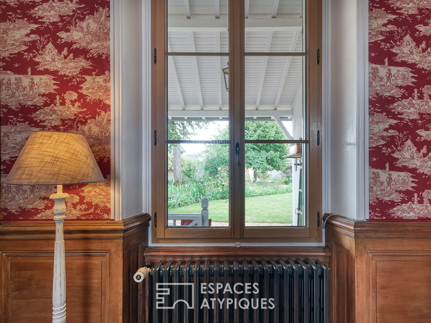 Belle maison bourgeoise du 19ème et son élégant jardin paysagé