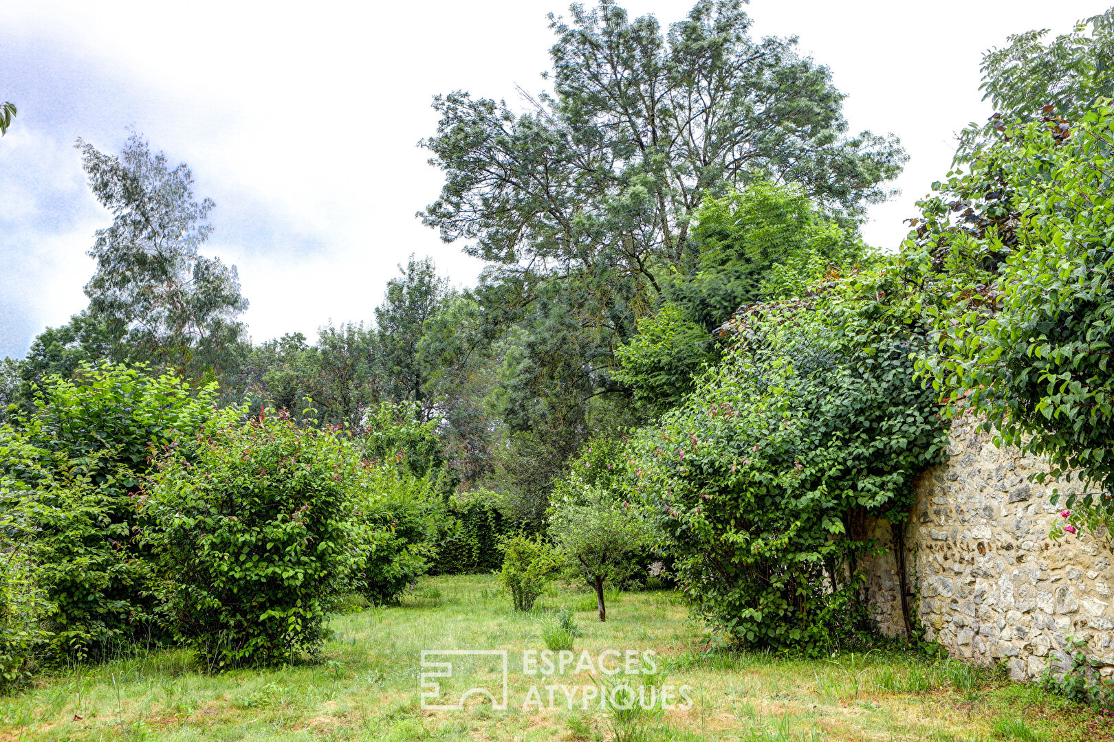 Maison familiale avec jardin et terrasse