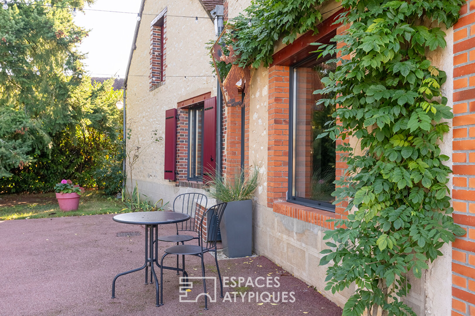 Ancienne maison de meunier avec piscine