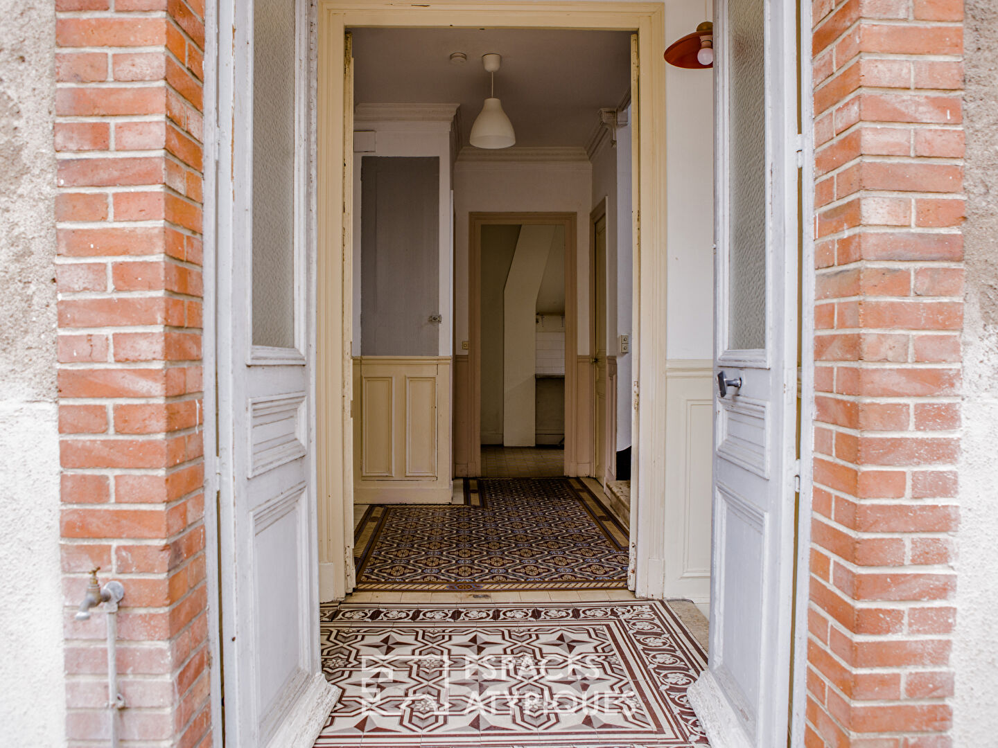 Maison bourgeoise de charme et son vaste jardin arboré