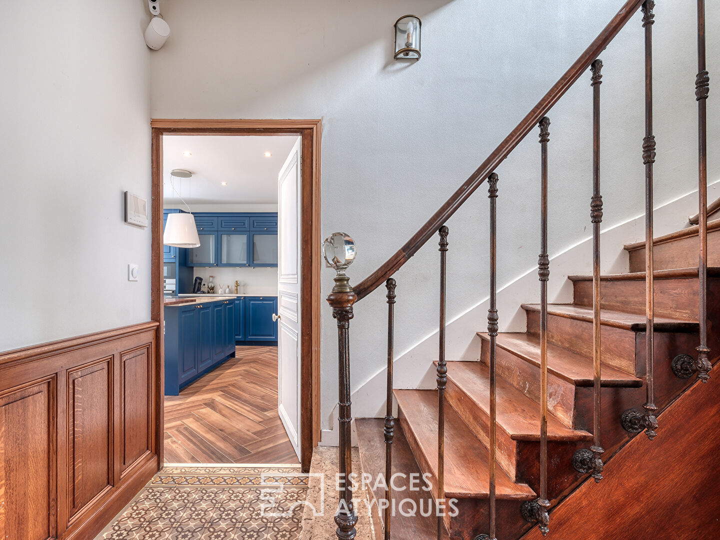 Élégante maison bourgeoise et sa piscine
