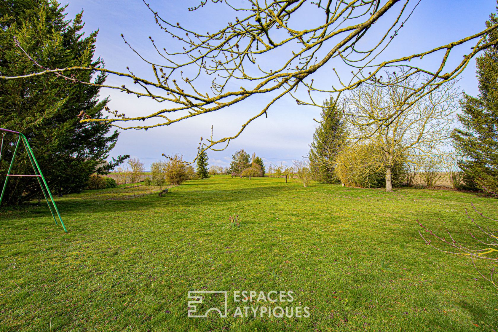 Longère avec parc et piscine chauffée