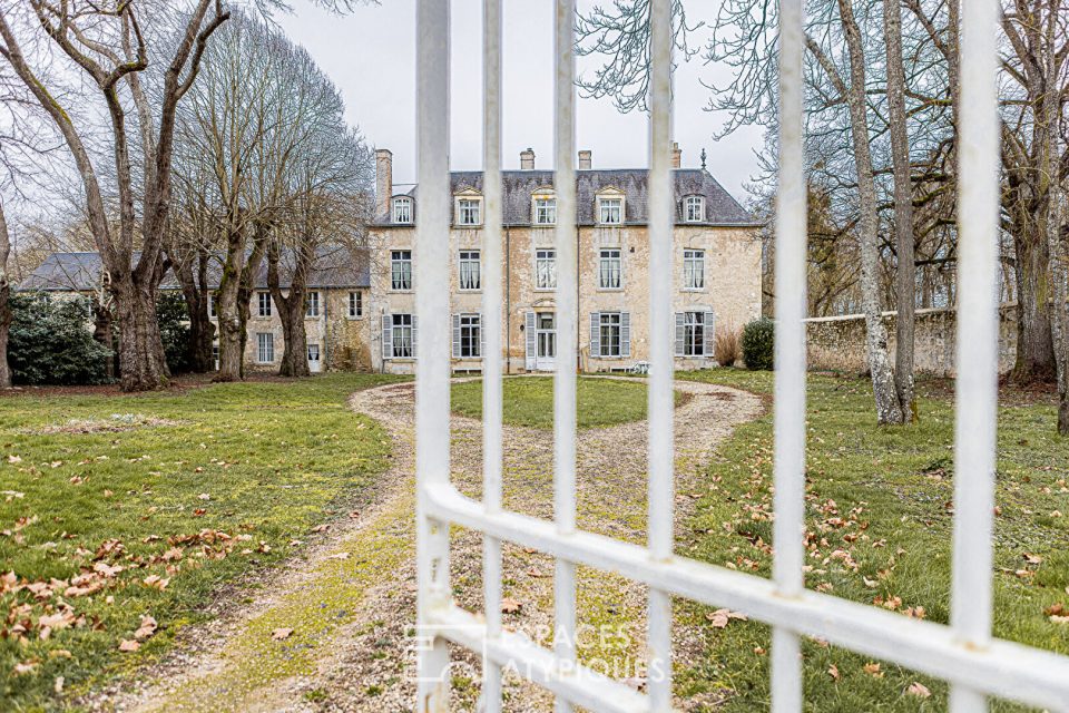 Château du XVIIème au coeur d'un parc verdoyant