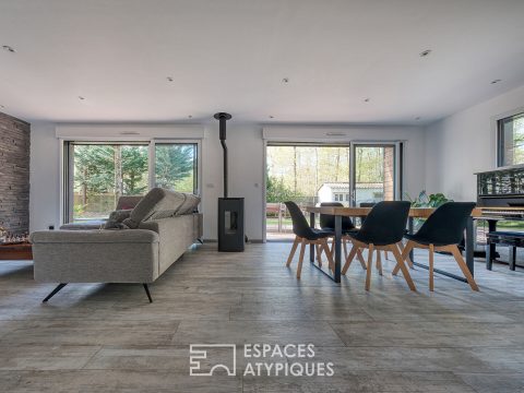 Maison d’architecte en bois au coeur de la forêt
