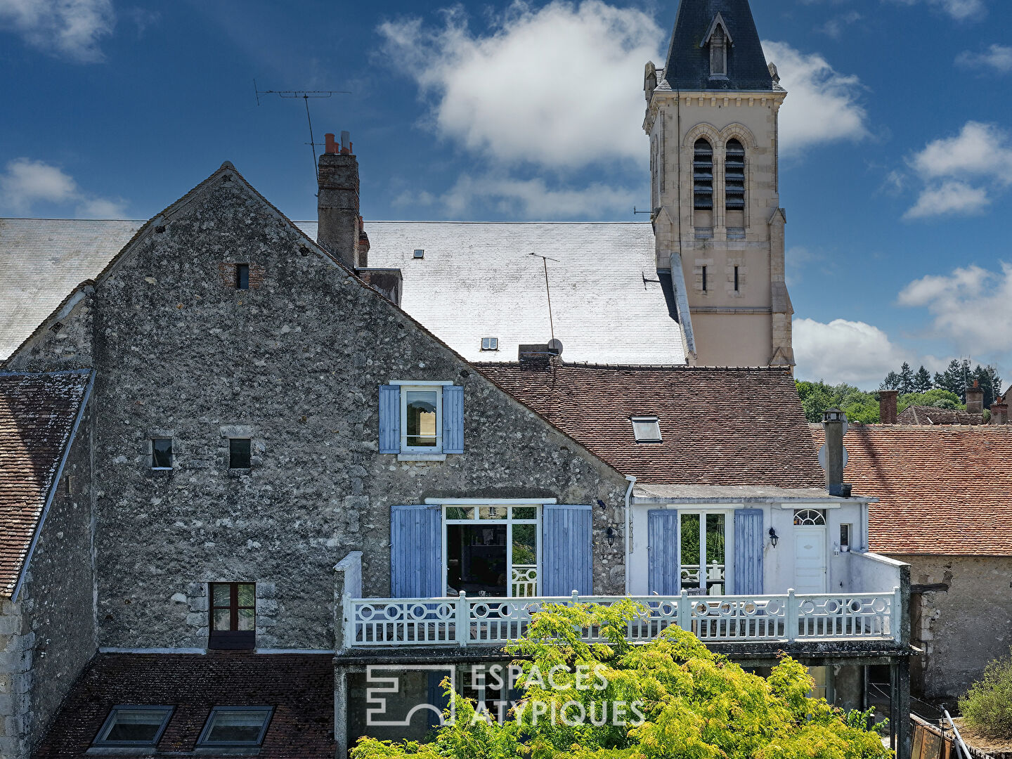 Building from 1890 with magnificent view of the valley