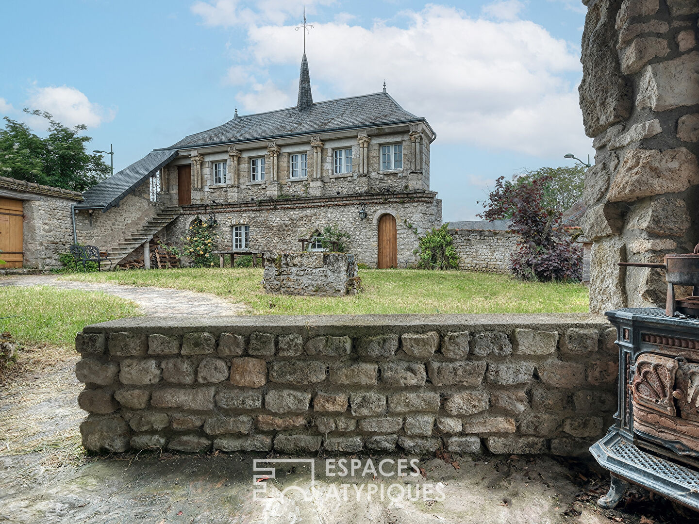 Anciennes chapelle et orangerie