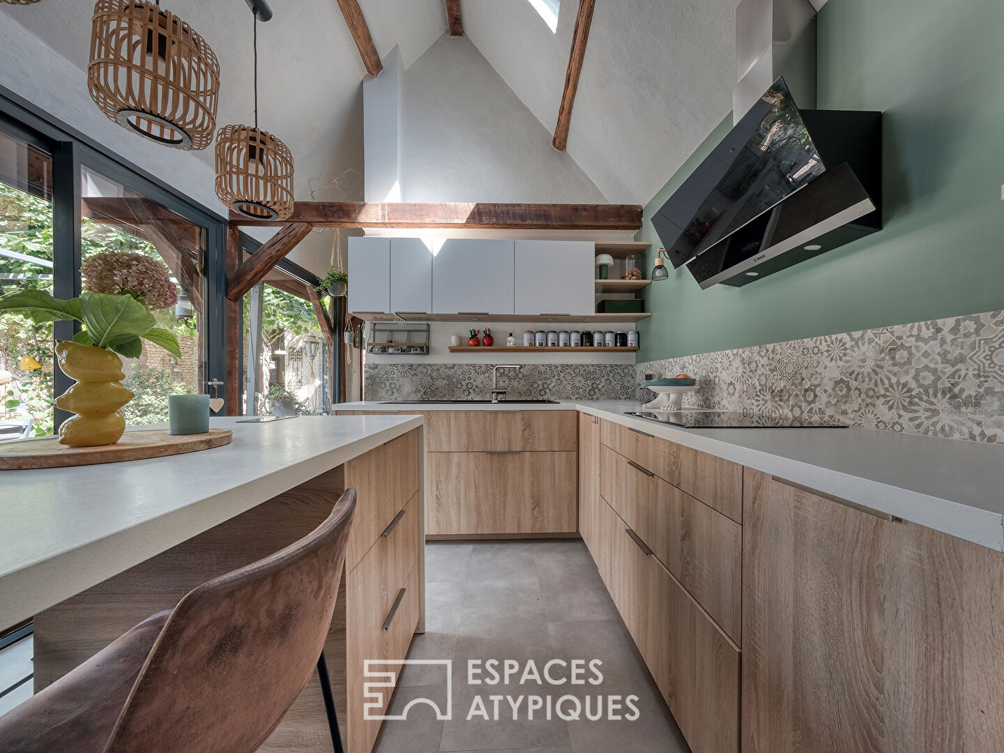 Bucolic house and its secret garden