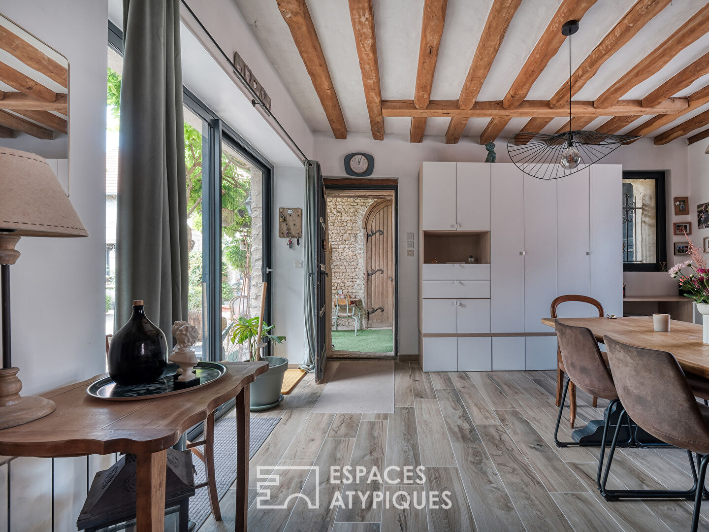 Bucolic house and its secret garden