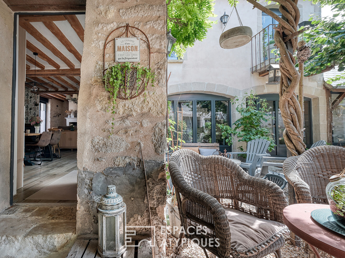 Bucolic house and its secret garden