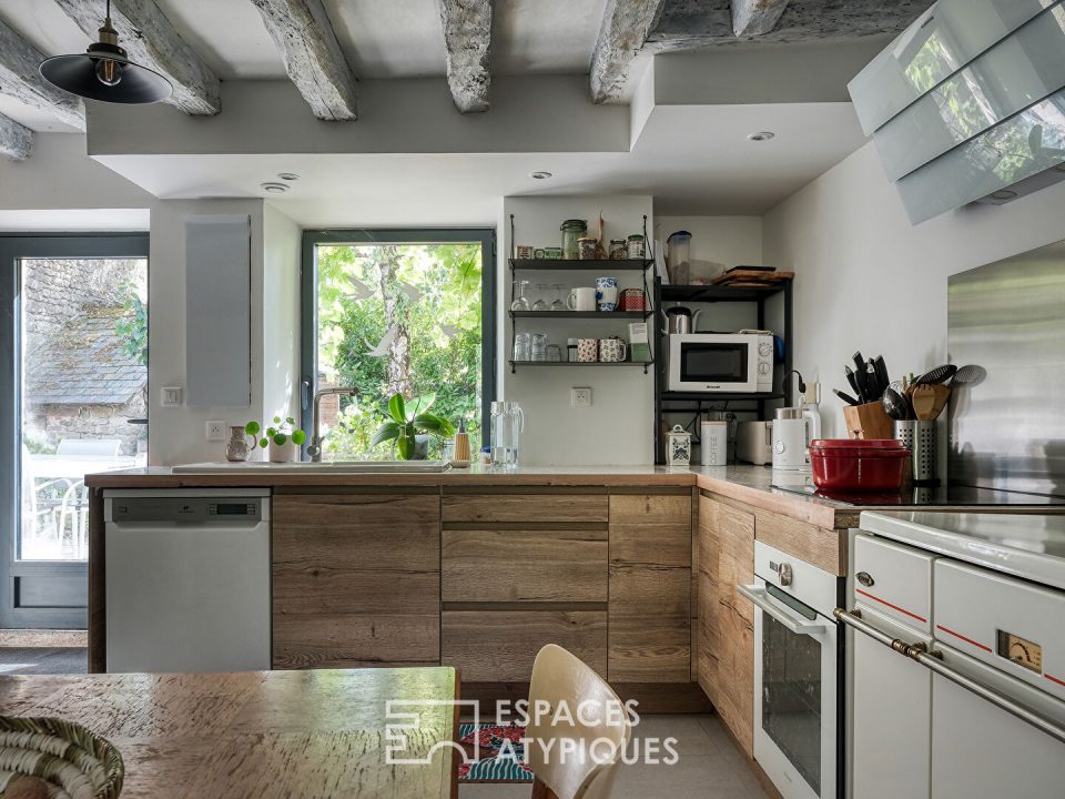 Maison cosy rénovée et son jardin bucolique