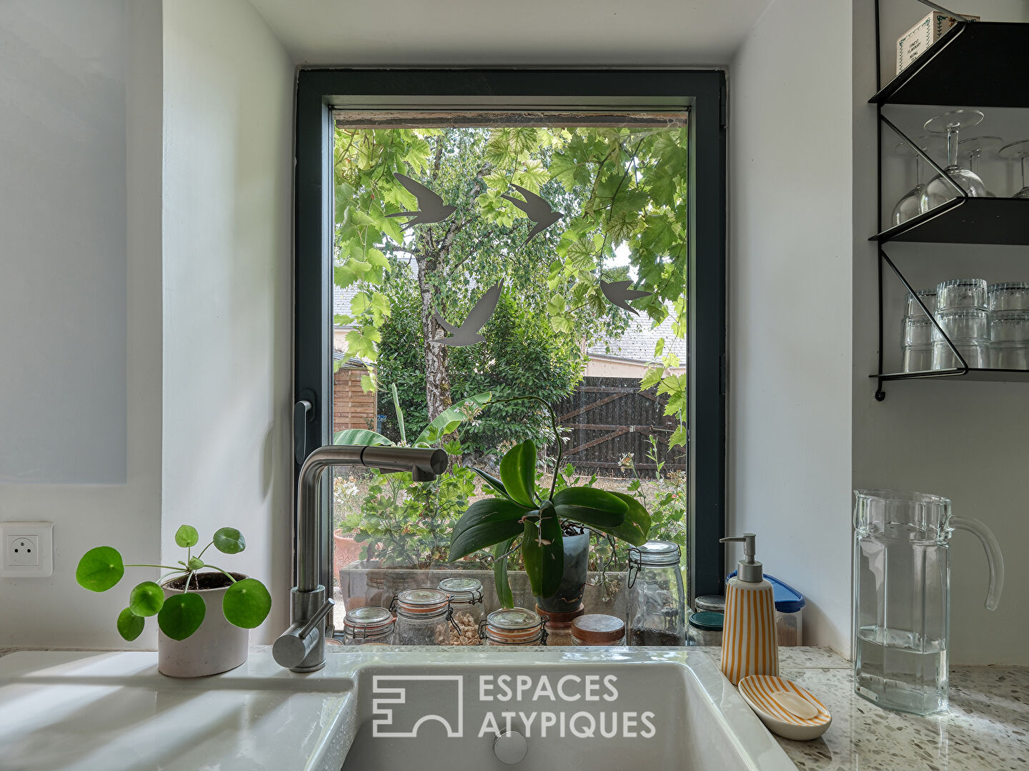 Maison cosy rénovée et son jardin bucolique