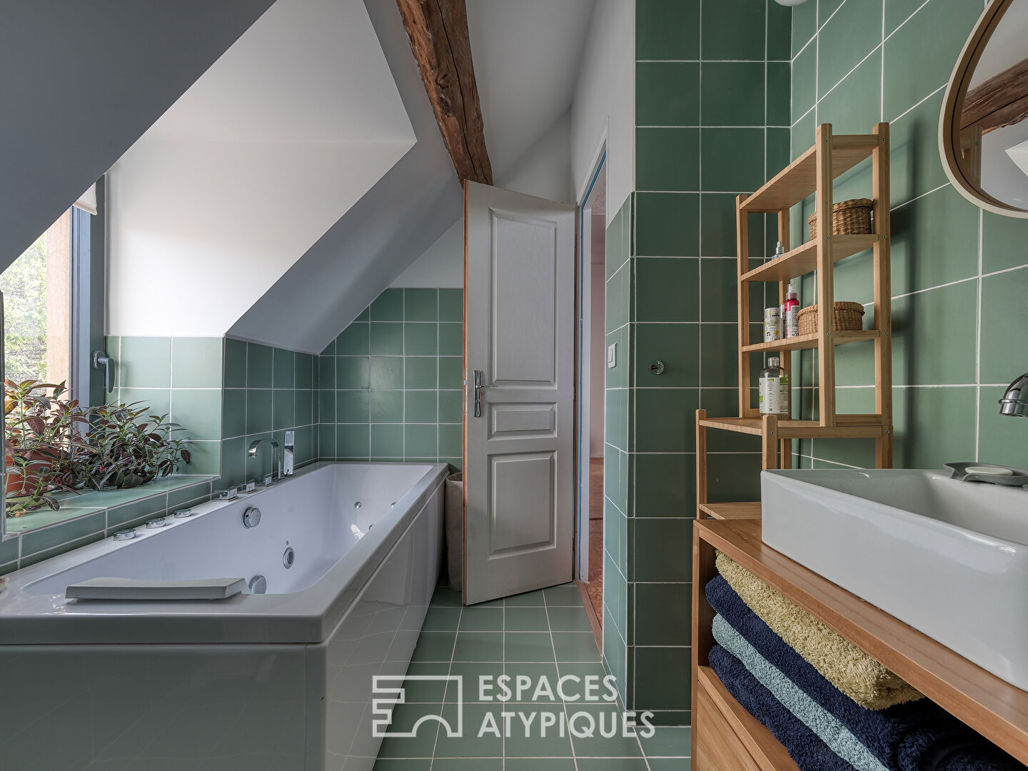 Maison cosy rénovée et son jardin bucolique