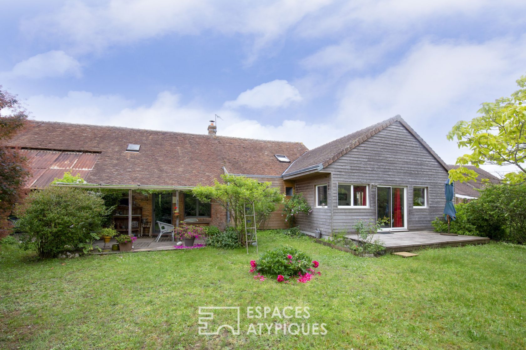 MAISON DE CHARME AVEC JARDIN AU COEUR D’UN VILLAGE DE SOLOGNE