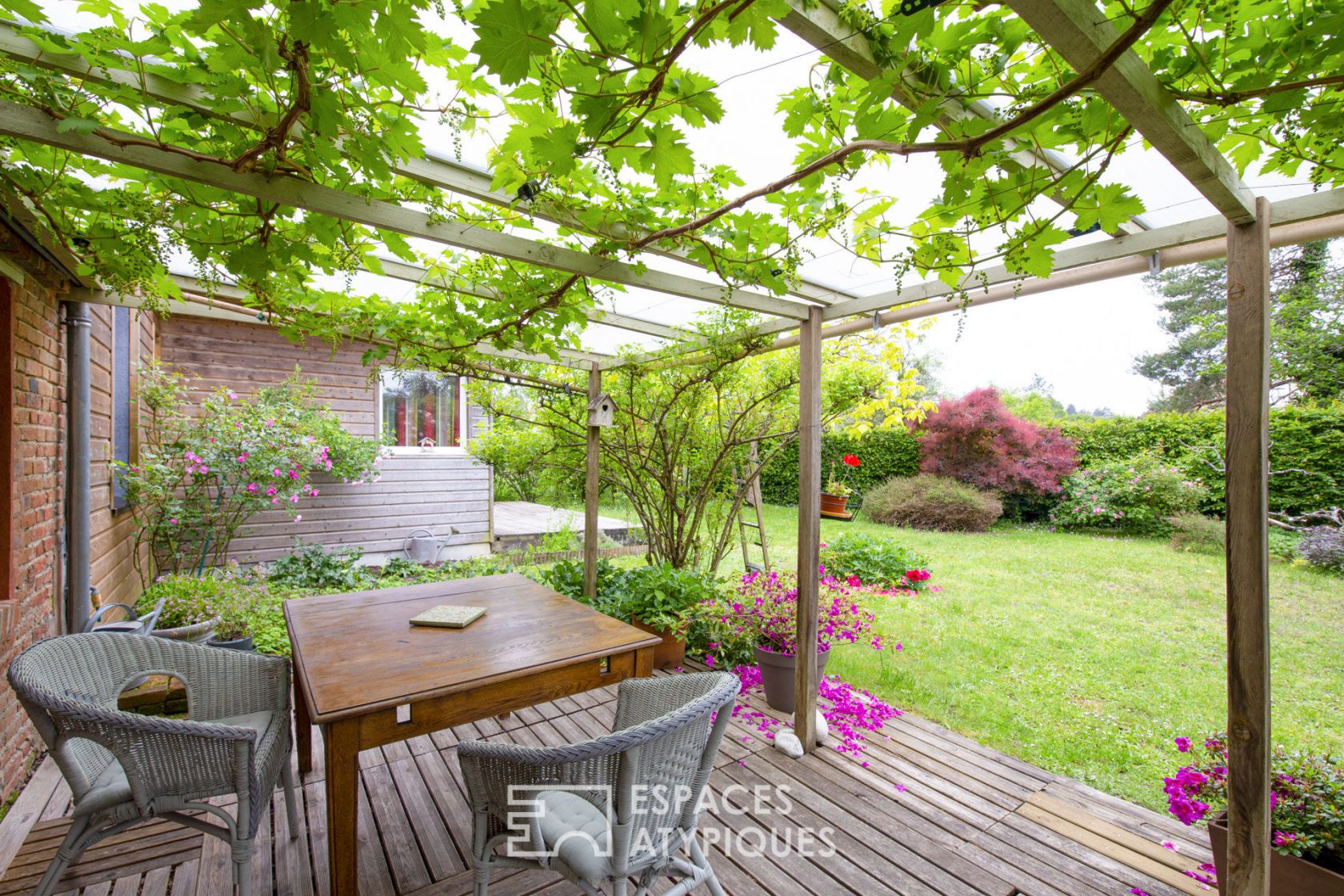 MAISON DE CHARME AVEC JARDIN AU COEUR D’UN VILLAGE DE SOLOGNE