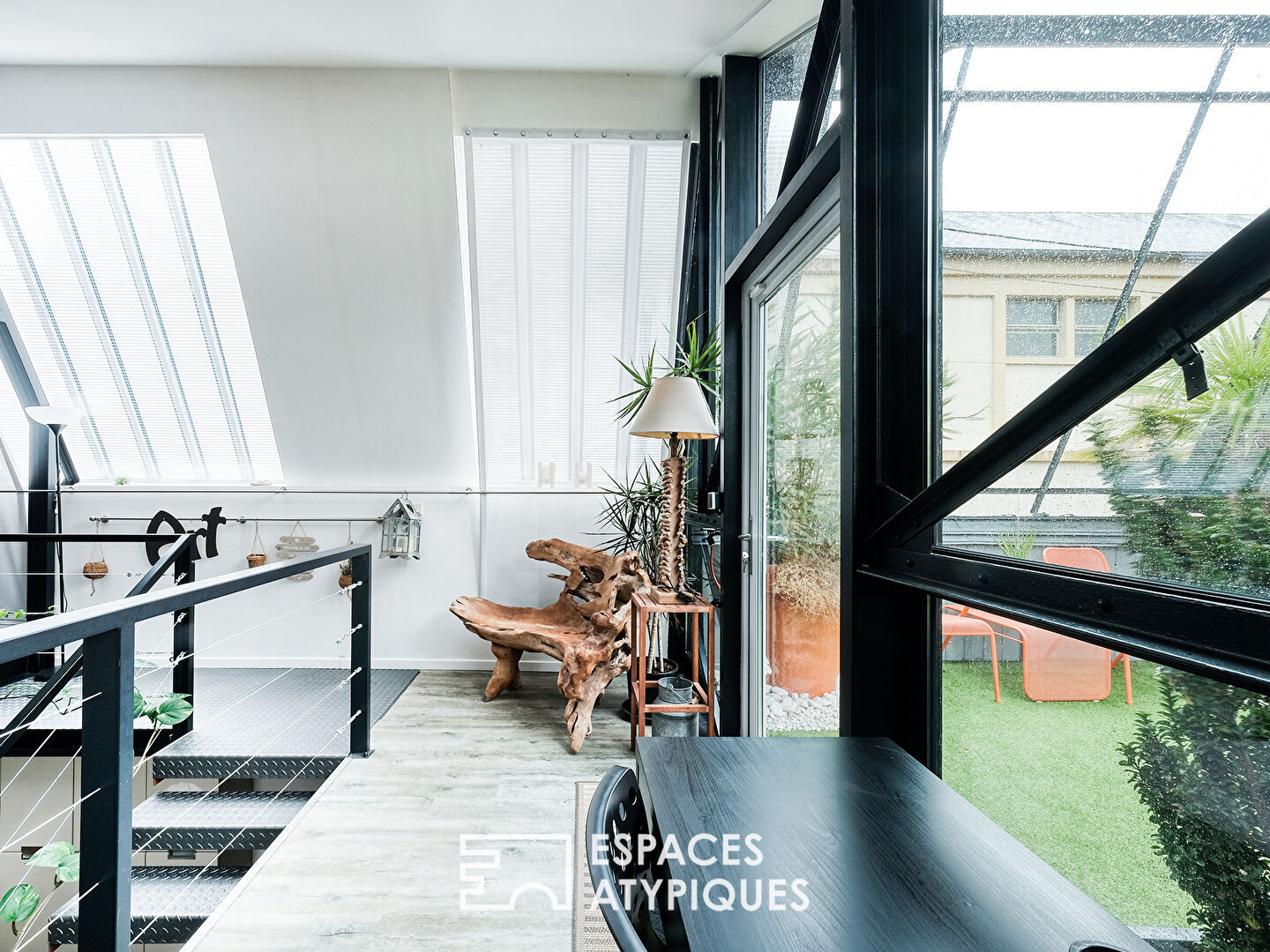 Loft avec terrasse