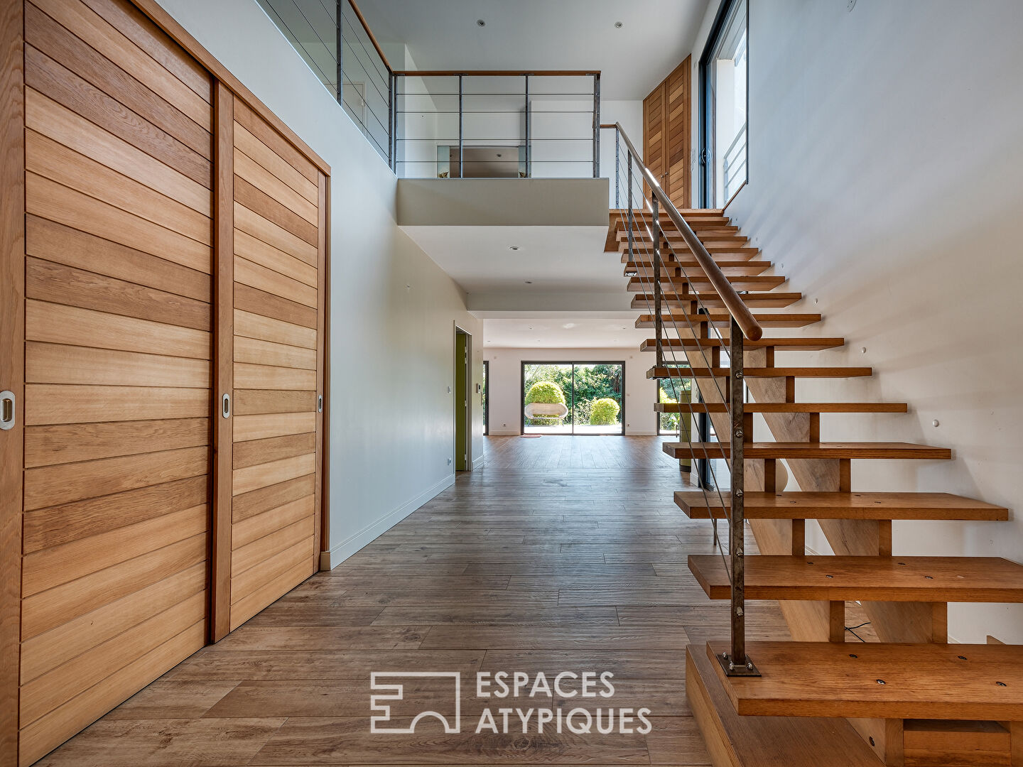 Contemporary luxury residence in Saint-Marc