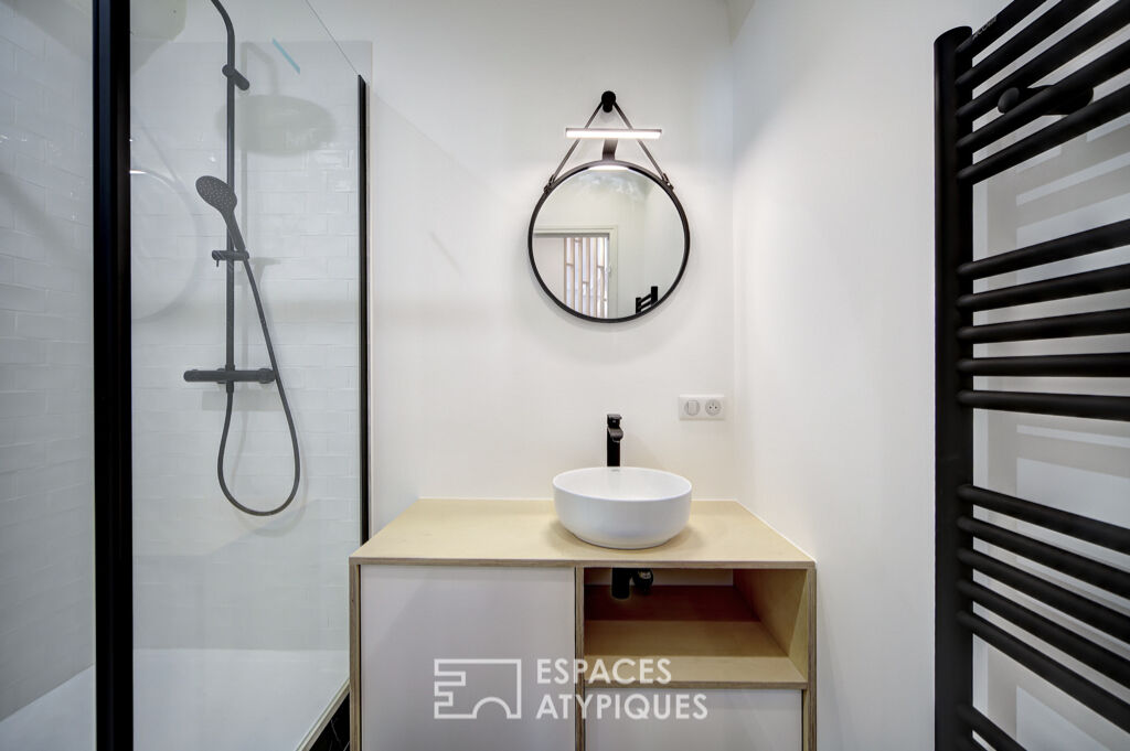 Graphic apartment in the city center