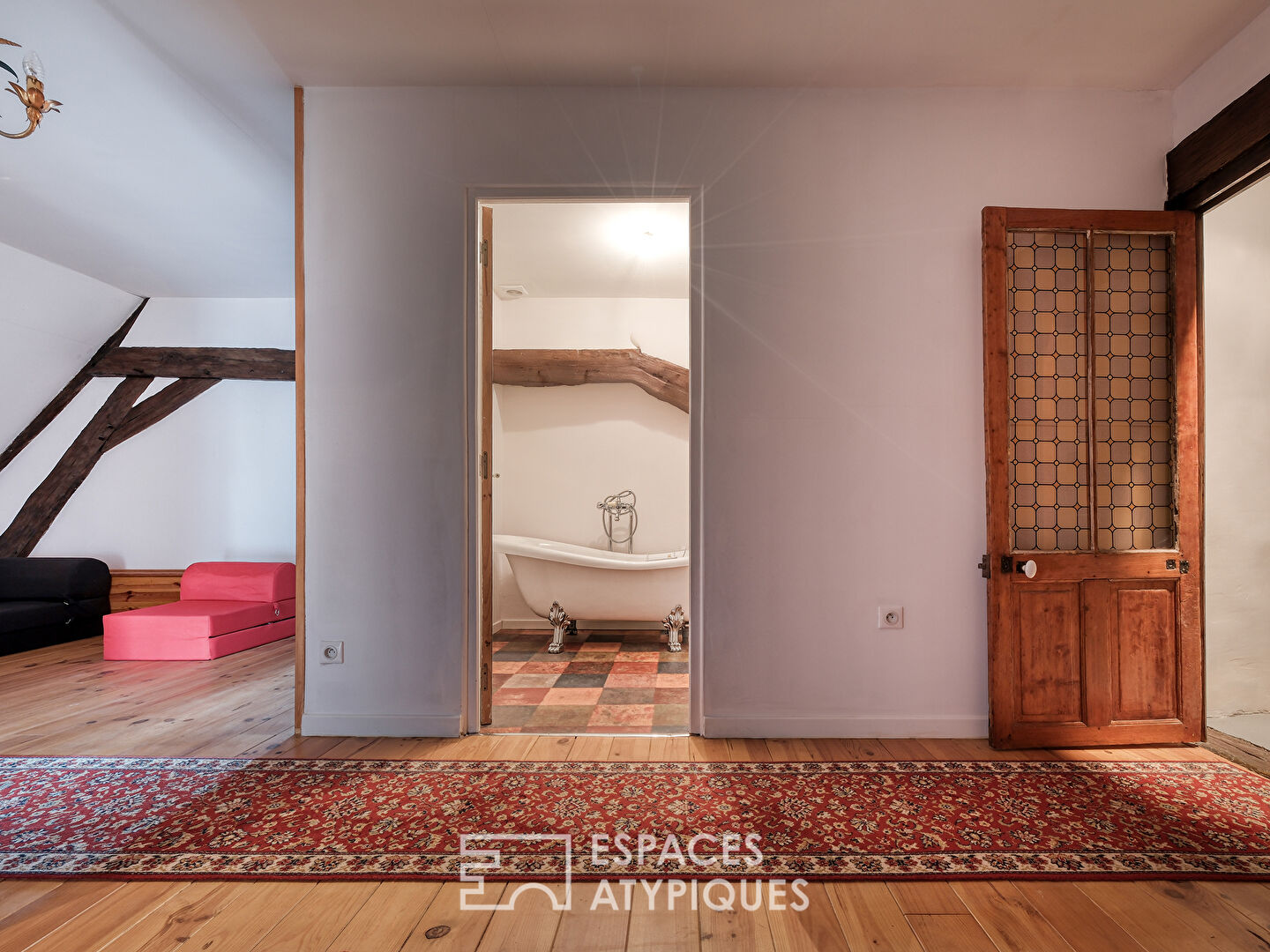 Ancien relais de poste au coeur du bourg de Chatillon sur loire