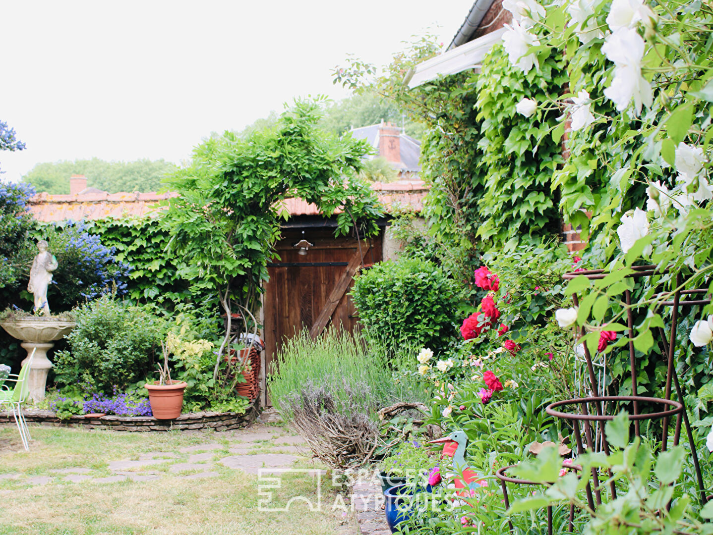 Bâtisse XIXème bord Canal