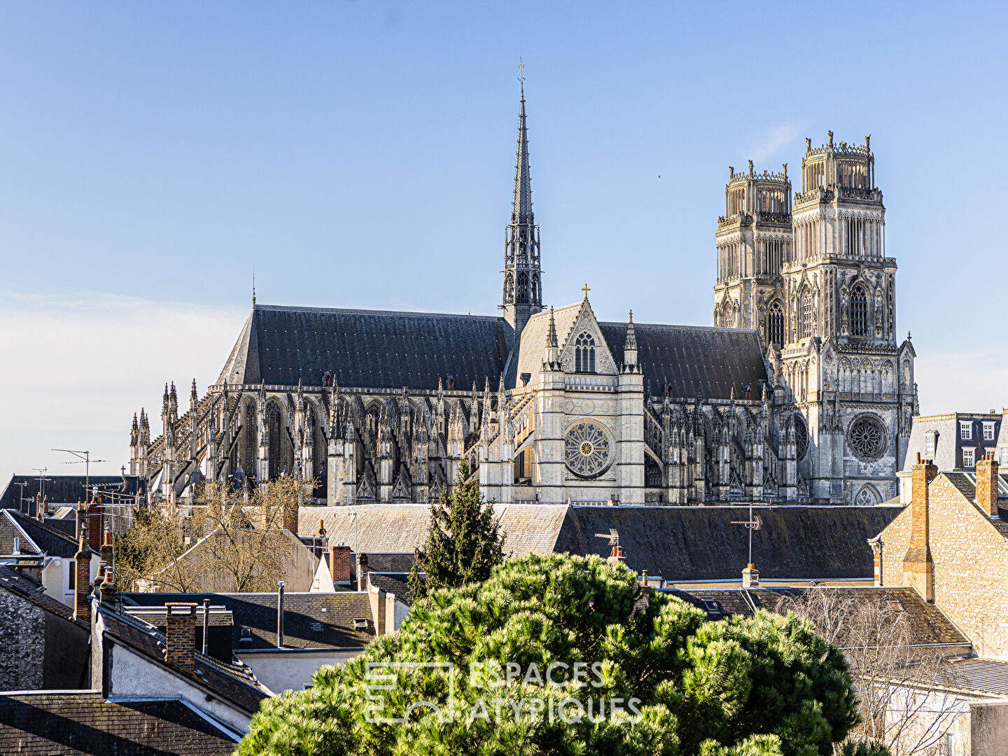 Duplex esprit loft vue cathédrale