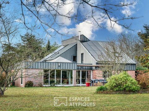 Contemporaine avec parc paysager