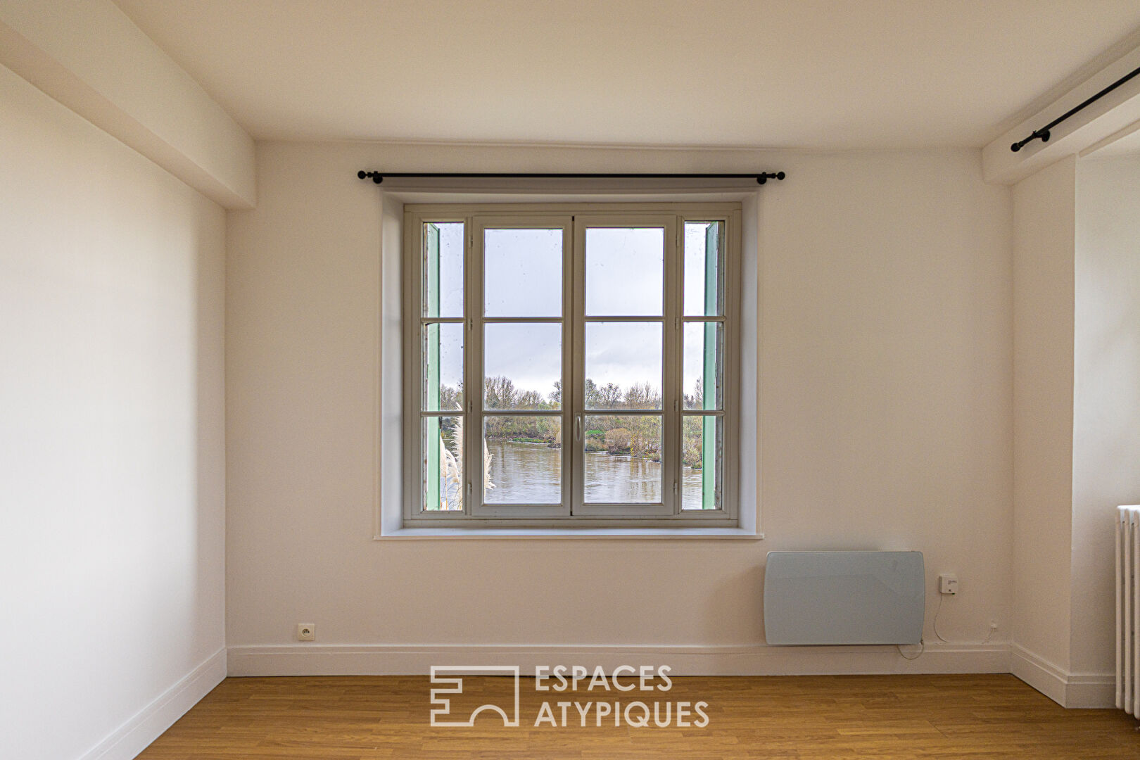 Charmant rez-de-jardin avec vue sur la Loire